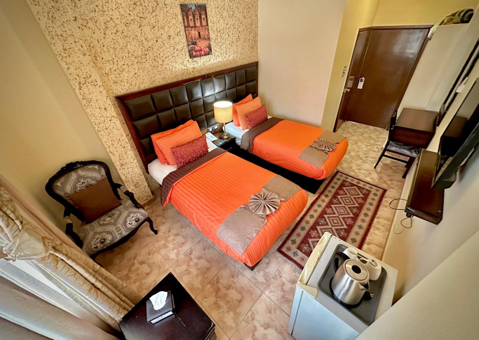 Anbat Midtown Hotel Wadi Musa Extérieur photo