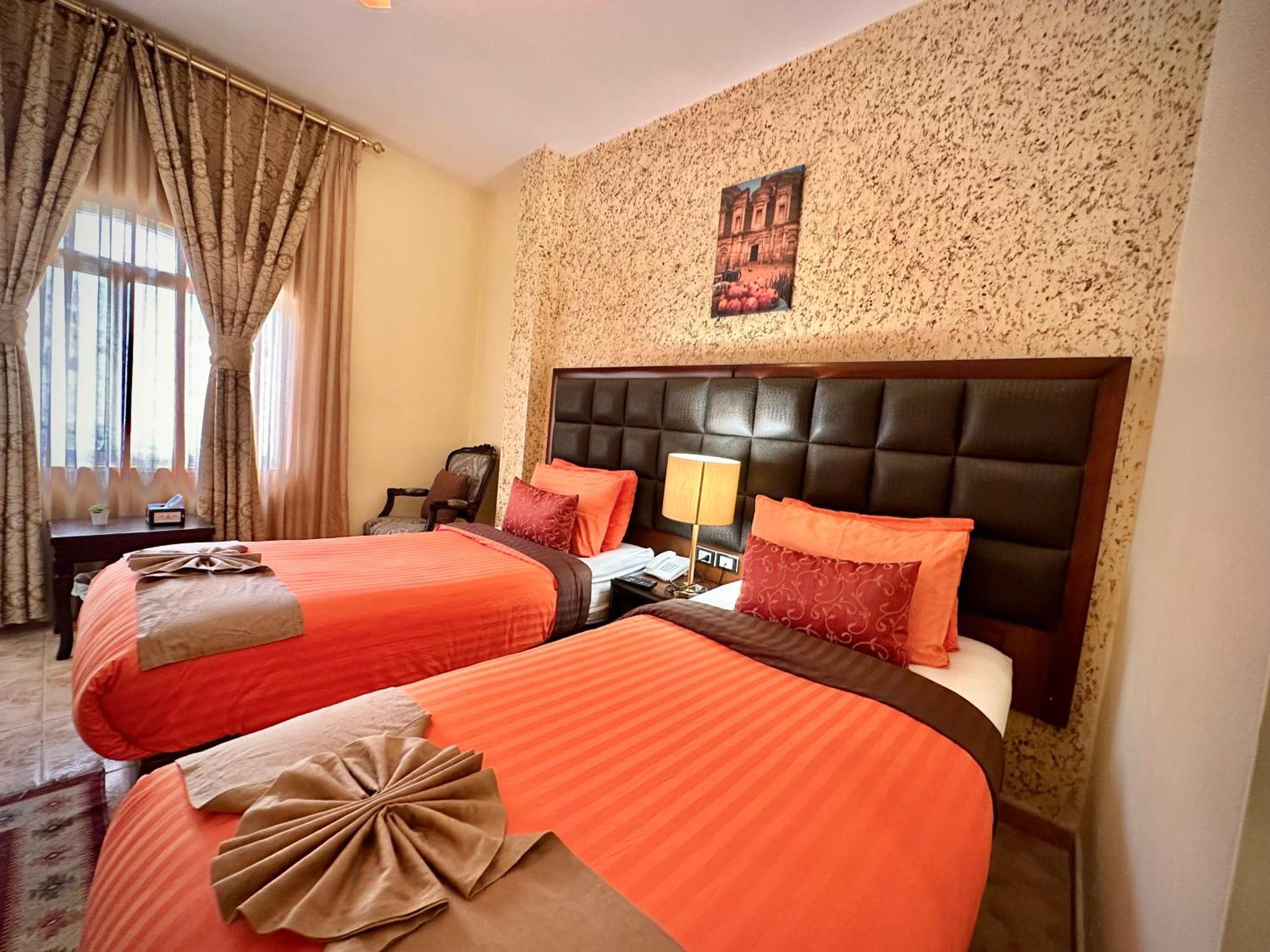 Anbat Midtown Hotel Wadi Musa Extérieur photo