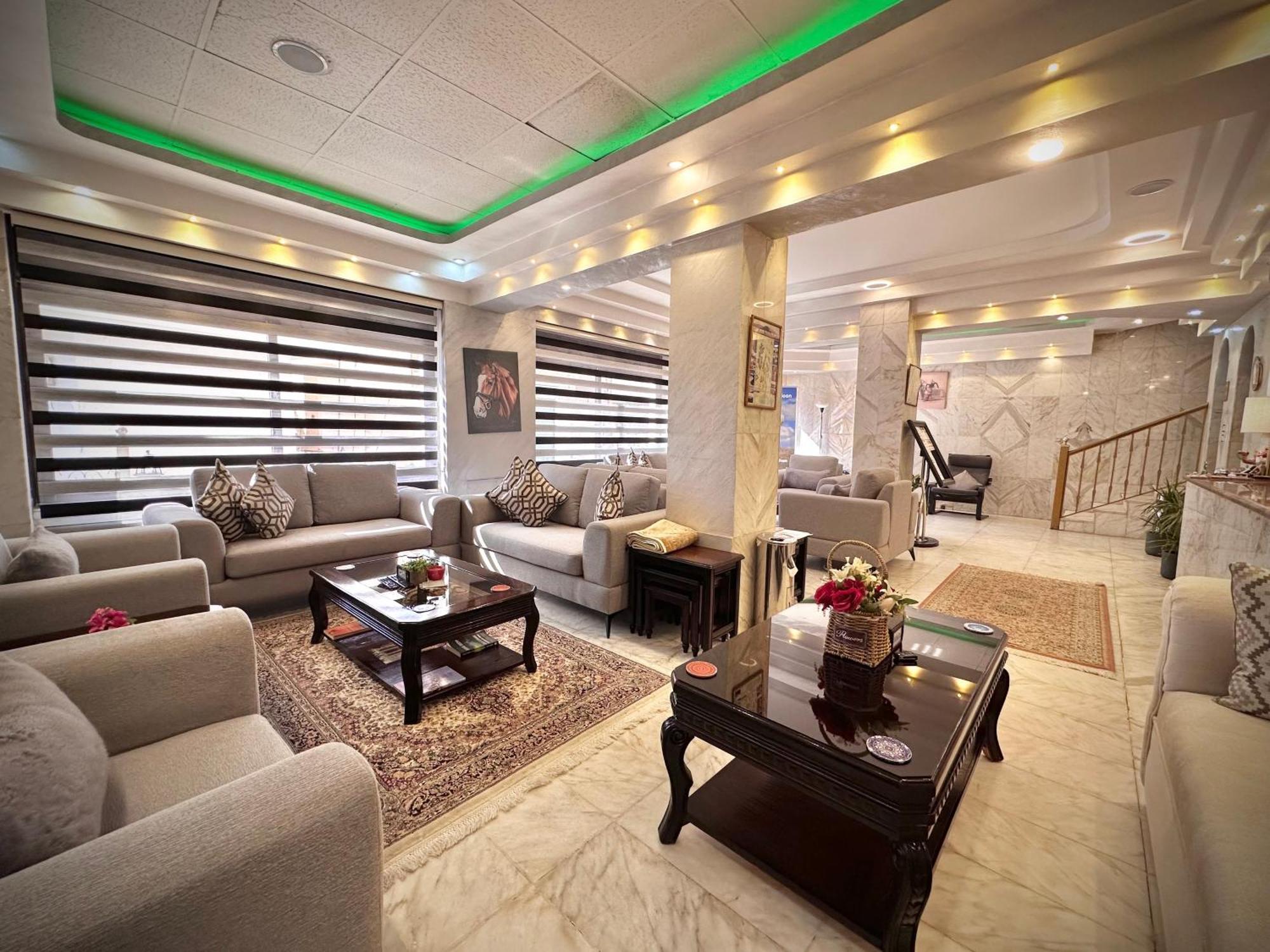 Anbat Midtown Hotel Wadi Musa Extérieur photo